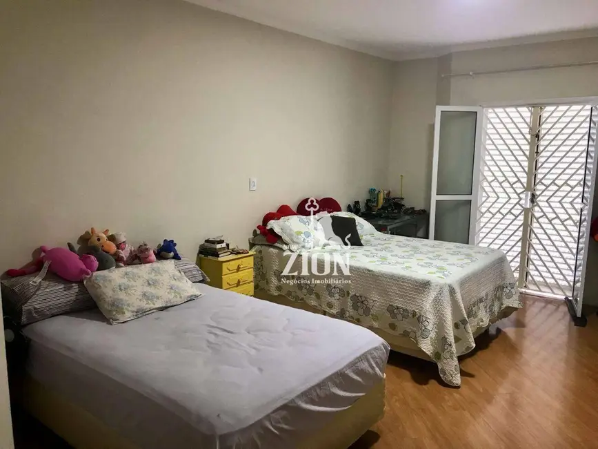Sobrado com 4 quartos à venda, 243m2 em Tucuruvi, São Paulo - SP - imagem 5 Foto 5 de Sobrado com 4 quartos à venda, 243m2 em Tucuruvi, São Paulo - SP