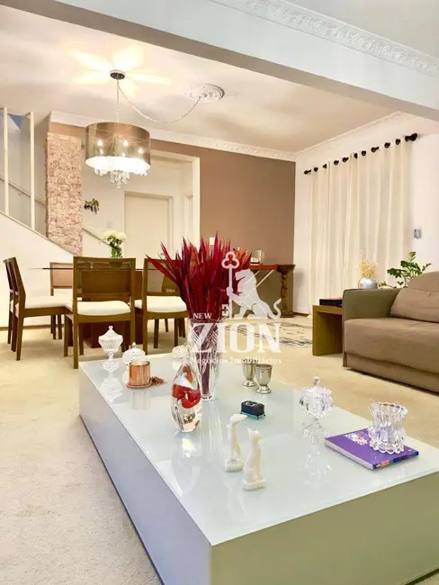 Sobrado com 3 quartos à venda, 462m2 em Vila Gustavo, São Paulo - SP - imagem 2 Foto 2 de Sobrado com 3 quartos à venda, 462m2 em Vila Gustavo, São Paulo - SP