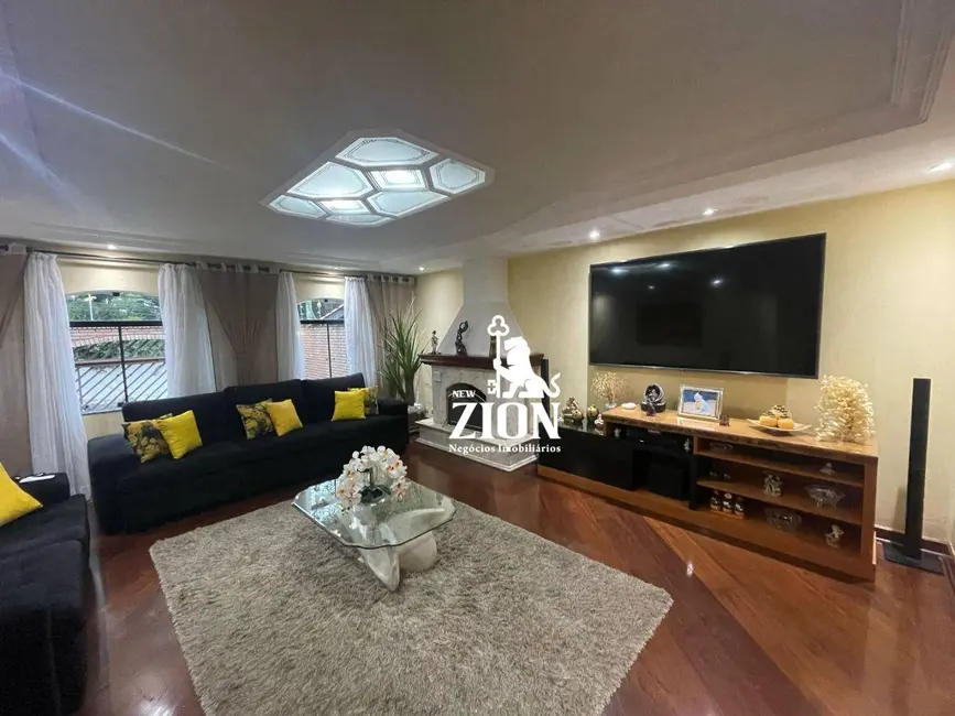 Foto 1 de Casa com 3 quartos à venda, 300m2 em Vila Irmãos Arnoni, São Paulo - SP
