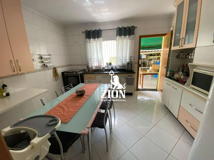 Foto 1 de Sobrado com 3 quartos à venda, 179m2 em Vila Rosália, Guarulhos - SP