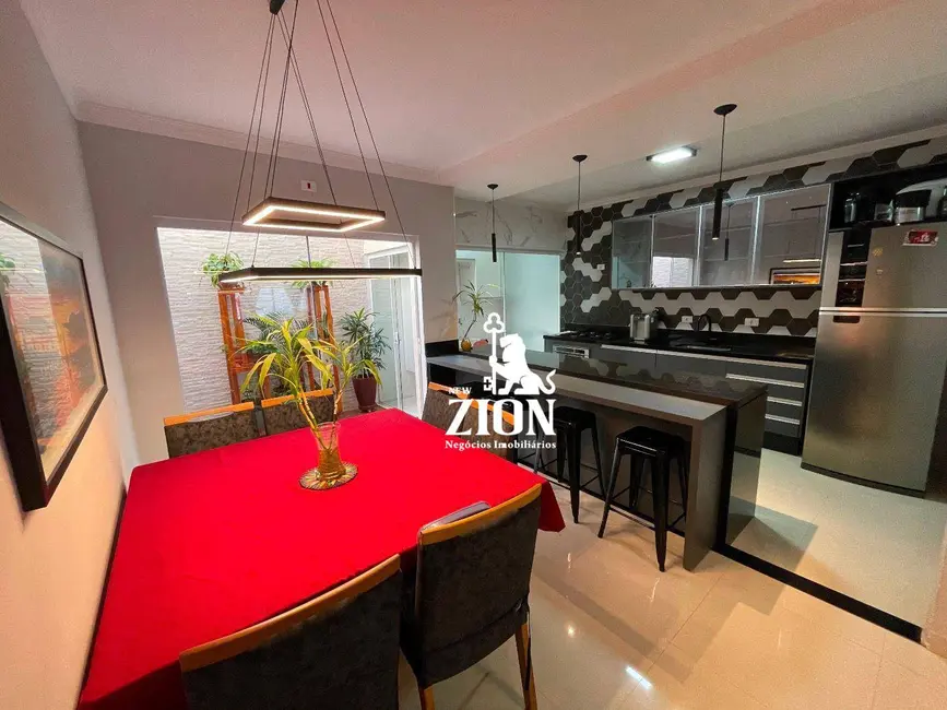 Foto 2 de Casa de Condomínio com 3 quartos à venda, 200m2 em Vila Paulicéia, São Paulo - SP