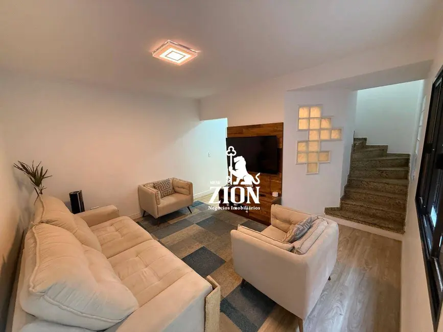 Sobrado com 3 quartos à venda, 131m2 em Vila Dom Pedro II, São Paulo - SP - imagem 1 Foto 1 de Sobrado com 3 quartos à venda, 131m2 em Vila Dom Pedro II, São Paulo - SP