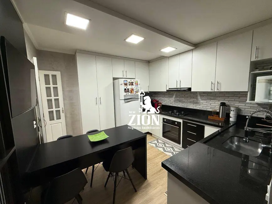 Sobrado com 3 quartos à venda, 131m2 em Vila Dom Pedro II, São Paulo - SP - imagem 5 Foto 5 de Sobrado com 3 quartos à venda, 131m2 em Vila Dom Pedro II, São Paulo - SP