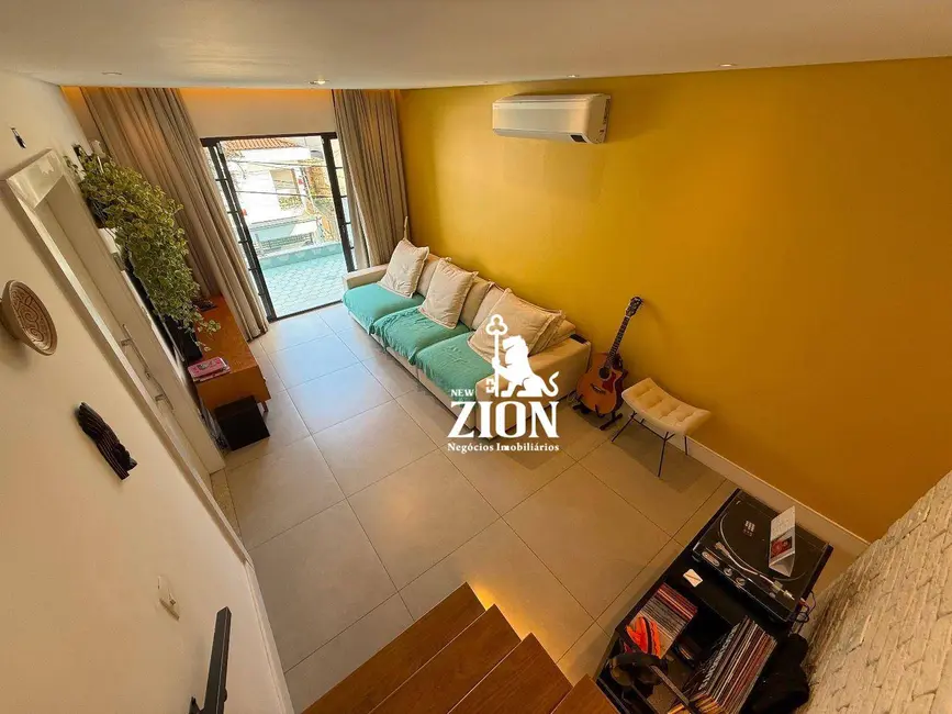 Sobrado com 3 quartos à venda, 175m2 em Vila Paiva, São Paulo - SP - imagem 1 Foto 1 de Sobrado com 3 quartos à venda, 175m2 em Vila Paiva, São Paulo - SP