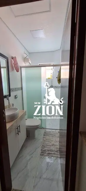 Sobrado com 3 quartos à venda, 195m2 em Jardim Vila Galvão, Guarulhos - SP - imagem 9 Foto 9 de Sobrado com 3 quartos à venda, 195m2 em Jardim Vila Galvão, Guarulhos - SP