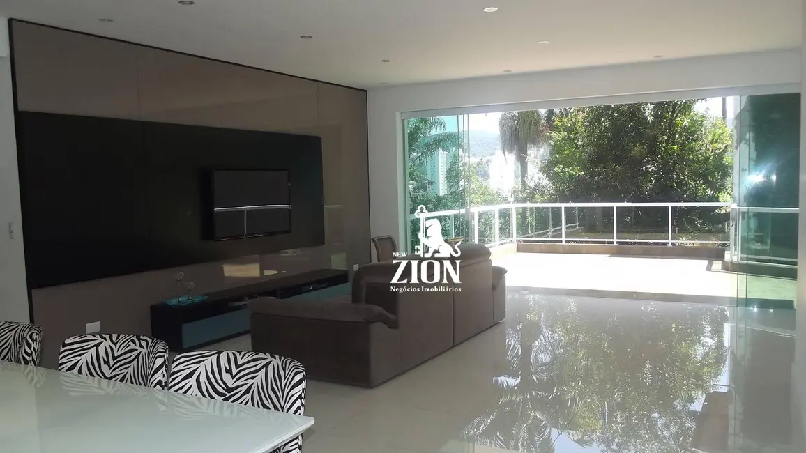 Casa com 3 quartos à venda, 1000m2 em Tremembé, São Paulo - SP - imagem 6 Foto 6 de Casa com 3 quartos à venda, 1000m2 em Tremembé, São Paulo - SP