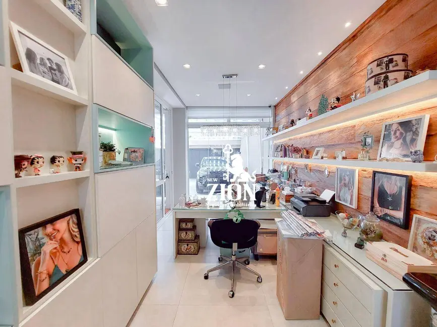 Casa com 4 quartos à venda, 750m2 em Horto Florestal, São Paulo - SP - imagem 4 Foto 4 de Casa com 4 quartos à venda, 750m2 em Horto Florestal, São Paulo - SP