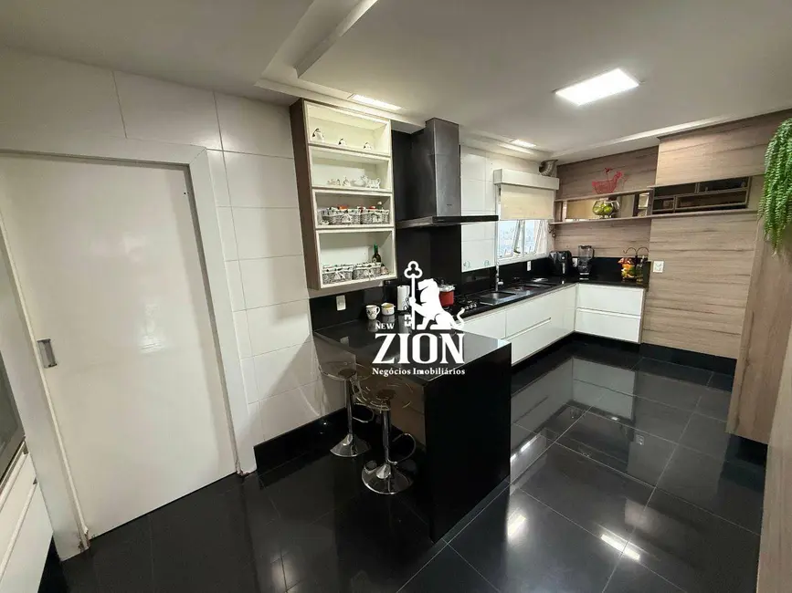 Foto 9 de Apartamento com 3 quartos à venda, 204m2 em Santa Teresinha, São Paulo - SP