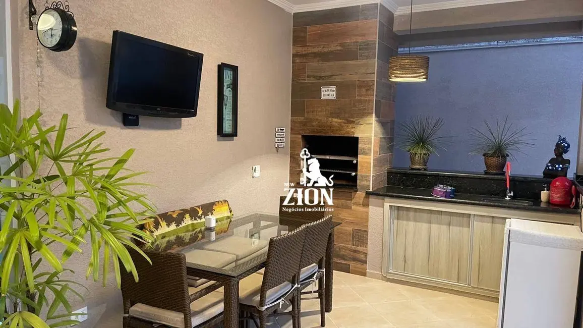 Casa com 3 quartos à venda, 360m2 em Atibaia - SP - imagem 2 Foto 2 de Casa com 3 quartos à venda, 360m2 em Atibaia - SP
