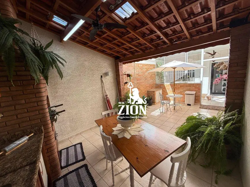 Foto 5 de Casa com 4 quartos à venda, 135m2 em Vila Maria Alta, São Paulo - SP