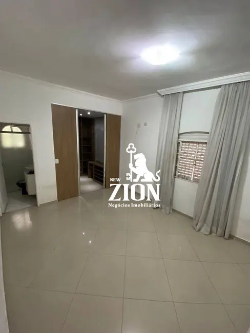 Foto 2 de Sobrado com 3 quartos à venda, 250m2 em Vila Paulicéia, São Paulo - SP