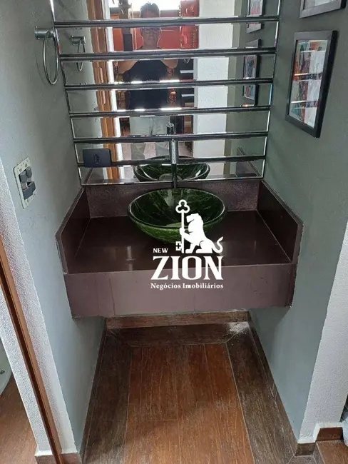 Foto 9 de Sobrado com 4 quartos à venda, 210m2 em Vila Paiva, São Paulo - SP