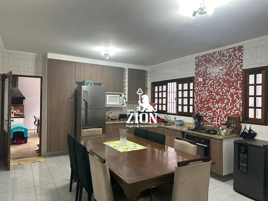 Foto 6 de Sobrado com 3 quartos à venda, 141m2 em Chora Menino, São Paulo - SP
