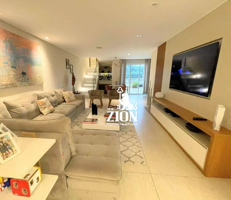 Sobrado com 3 quartos à venda, 296m2 em Santa Teresinha, São Paulo - SP - imagem 2 Foto 2 de Sobrado com 3 quartos à venda, 296m2 em Santa Teresinha, São Paulo - SP