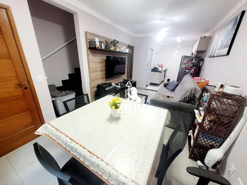 Foto 2 de Casa com 2 quartos à venda, 67m2 em Vila Gustavo, São Paulo - SP