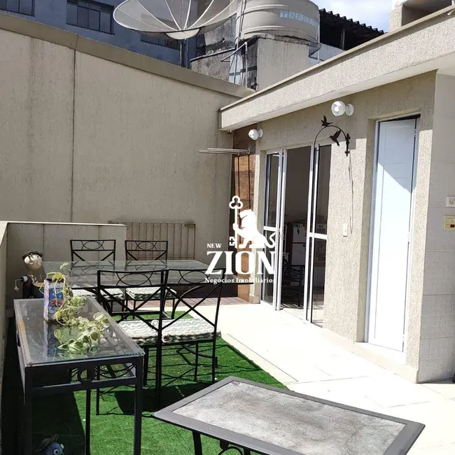 Foto 2 de Casa com 2 quartos à venda, 164m2 em Vila Vitório Mazzei, São Paulo - SP