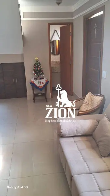 Sobrado com 3 quartos à venda, 130m2 em Jardim do Colégio, São Paulo - SP - imagem 8 Foto 8 de Sobrado com 3 quartos à venda, 130m2 em Jardim do Colégio, São Paulo - SP