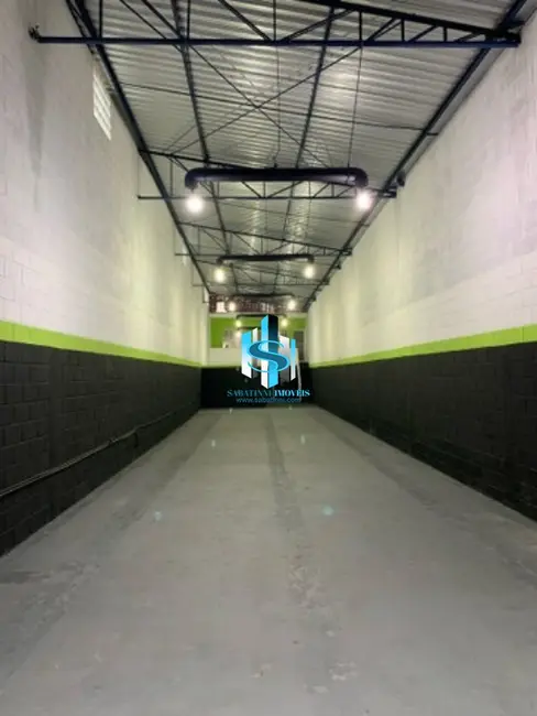 Armazém / Galpão à venda, 240m2 em Vila Ipojuca, São Paulo - SP - imagem 2 Foto 2 de Armazém / Galpão à venda, 240m2 em Vila Ipojuca, São Paulo - SP