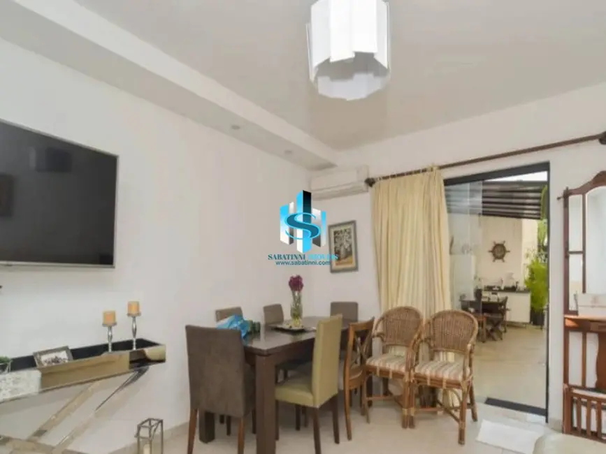 Casa com 6 quartos à venda, 200m2 em Vila Carrão, São Paulo - SP - imagem 1 Foto 1 de Casa com 6 quartos à venda, 200m2 em Vila Carrão, São Paulo - SP