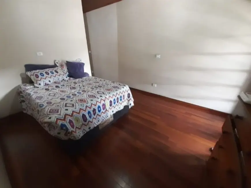 Casa com 5 quartos à venda, 266m2 em Itaquera, São Paulo - SP - imagem 8 Foto 8 de Casa com 5 quartos à venda, 266m2 em Itaquera, São Paulo - SP