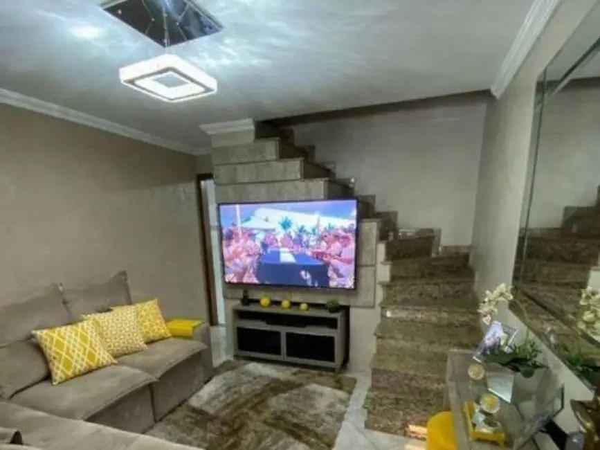 Foto 2 de Casa com 2 quartos à venda, 120m2 em São Mateus, São Paulo - SP