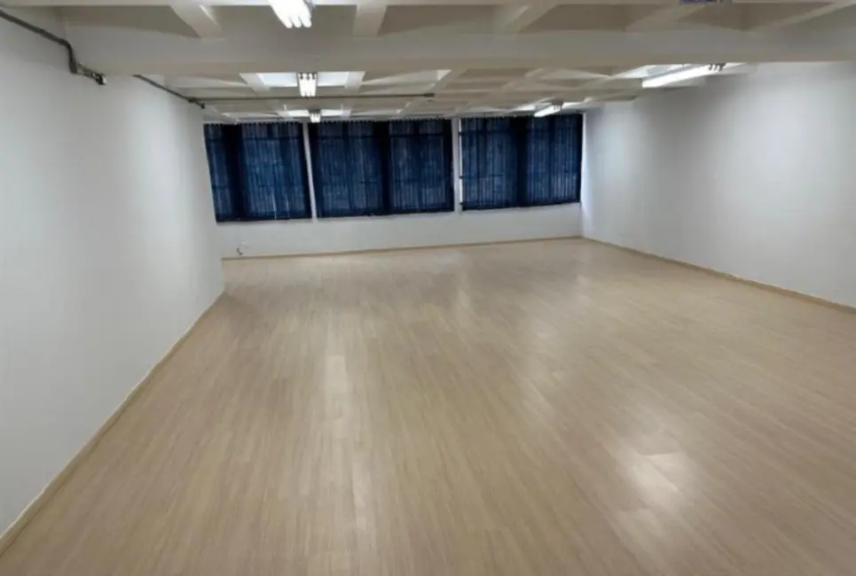 Sala Comercial à venda, 110m2 em República, São Paulo - SP - imagem 6 Foto 6 de Sala Comercial à venda, 110m2 em República, São Paulo - SP
