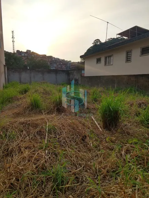 Foto 1 de Terreno / Lote à venda, 250m2 em Jardim Bom Refúgio, São Paulo - SP