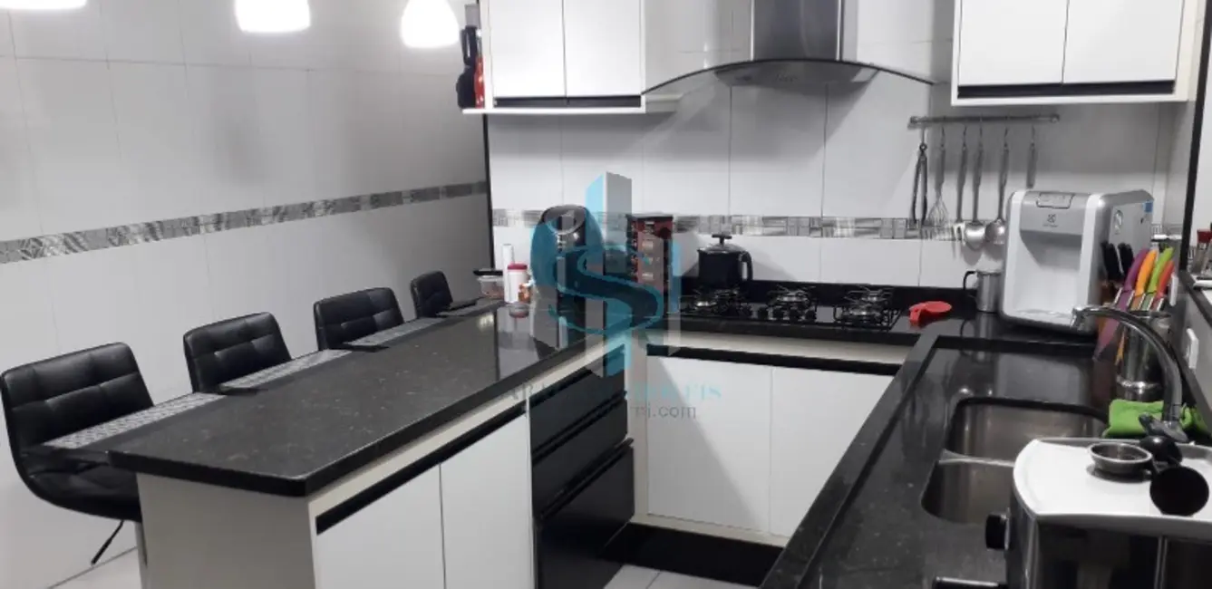 Casa com 3 quartos à venda, 248m2 em Vila Ema, São Paulo - SP - imagem 5 Foto 5 de Casa com 3 quartos à venda, 248m2 em Vila Ema, São Paulo - SP