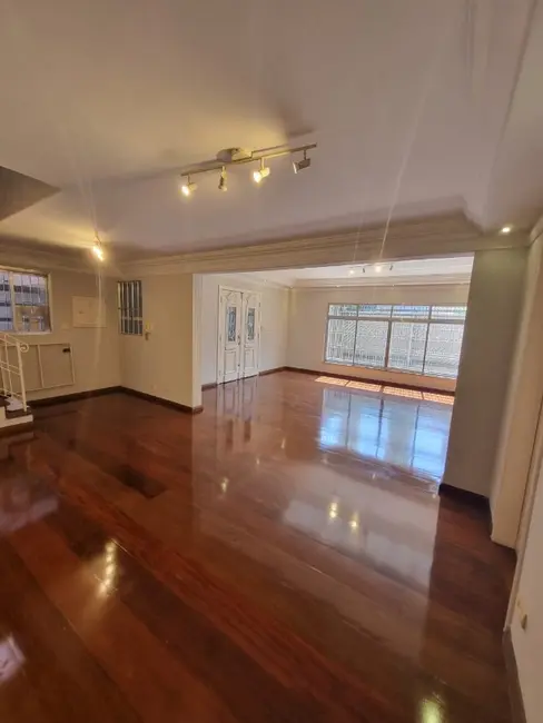 Casa com 3 quartos à venda, 500m2 em Penha de França, São Paulo - SP - imagem 5 Foto 5 de Casa com 3 quartos à venda, 500m2 em Penha de França, São Paulo - SP