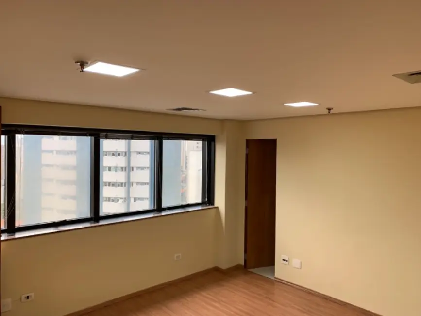 Loja à venda e para alugar, 60m2 em Aclimação, São Paulo - SP - imagem 4 Foto 4 de Loja à venda e para alugar, 60m2 em Aclimação, São Paulo - SP