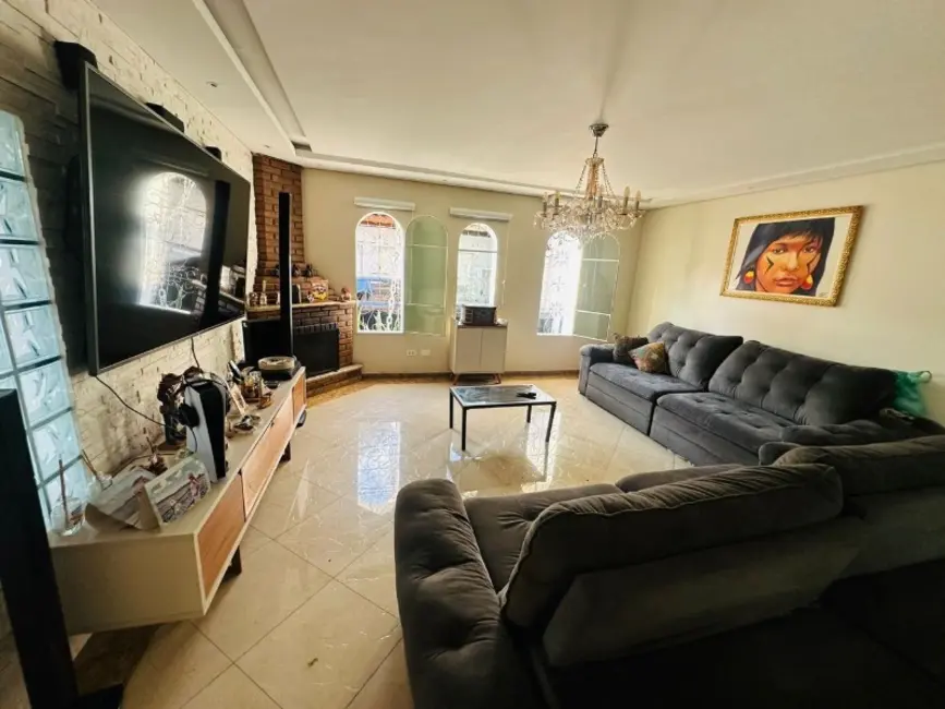 Casa com 3 quartos à venda, 226m2 em Vila Guilhermina, São Paulo - SP - imagem 4 Foto 4 de Casa com 3 quartos à venda, 226m2 em Vila Guilhermina, São Paulo - SP