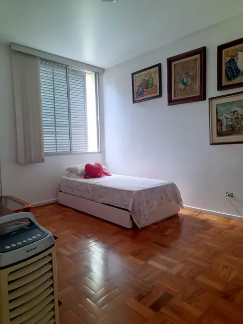Apartamento com 3 quartos à venda, 127m2 em Higienópolis, São Paulo - SP - imagem 6 Foto 6 de Apartamento com 3 quartos à venda, 127m2 em Higienópolis, São Paulo - SP