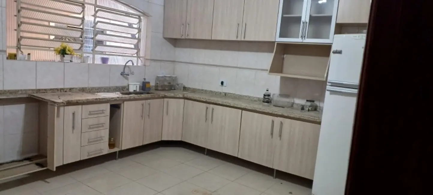 Foto 6 de Casa com 2 quartos à venda, 180m2 em Vila Carrão, São Paulo - SP