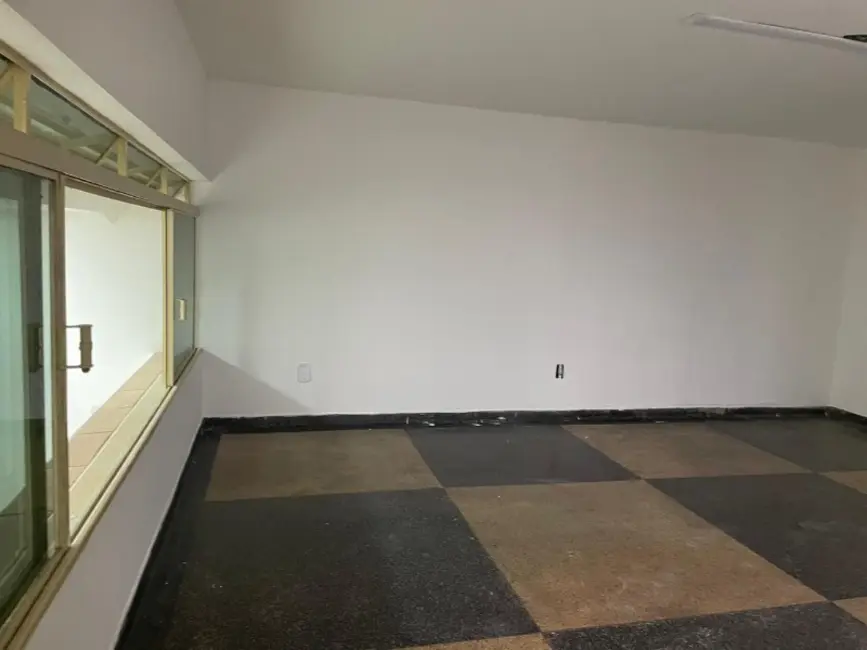 Sala Comercial para alugar, 400m2 em Tatuapé, São Paulo - SP - imagem 4 Foto 4 de Sala Comercial para alugar, 400m2 em Tatuapé, São Paulo - SP