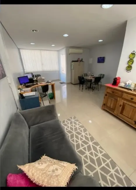 Casa com 3 quartos à venda, 270m2 em Vila Carrão, São Paulo - SP - imagem 3 Foto 3 de Casa com 3 quartos à venda, 270m2 em Vila Carrão, São Paulo - SP