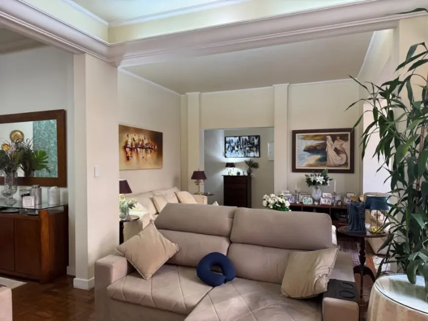 Apartamento com 4 quartos à venda, 220m2 em Higienópolis, São Paulo - SP - imagem 2 Foto 2 de Apartamento com 4 quartos à venda, 220m2 em Higienópolis, São Paulo - SP