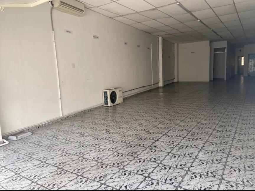 Armazém / Galpão para alugar, 300m2 em Aclimação, São Paulo - SP - imagem 3 Foto 3 de Armazém / Galpão para alugar, 300m2 em Aclimação, São Paulo - SP