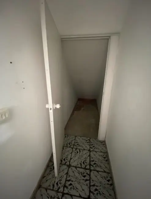 Armazém / Galpão para alugar, 300m2 em Aclimação, São Paulo - SP - imagem 8 Foto 8 de Armazém / Galpão para alugar, 300m2 em Aclimação, São Paulo - SP