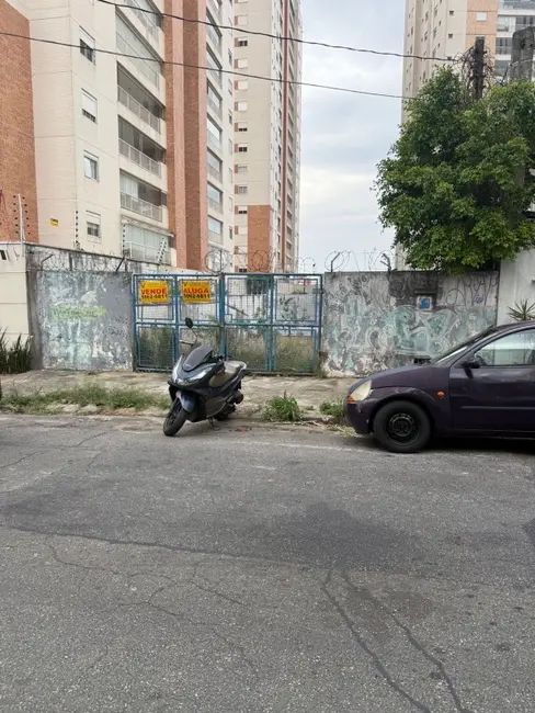 Foto 3 de Terreno / Lote à venda, 243m2 em Vila Gumercindo, São Paulo - SP