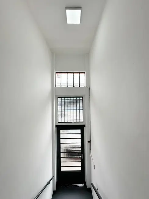 Armazém / Galpão para alugar, 250m2 em Itaquera, São Paulo - SP - imagem 3 Foto 3 de Armazém / Galpão para alugar, 250m2 em Itaquera, São Paulo - SP