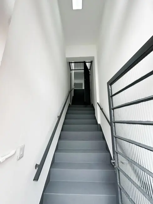 Armazém / Galpão para alugar, 250m2 em Itaquera, São Paulo - SP - imagem 6 Foto 6 de Armazém / Galpão para alugar, 250m2 em Itaquera, São Paulo - SP