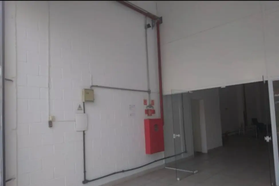 Prédio Inteiro à venda, 800m2 em Cidade Soberana, Guarulhos - SP - imagem 3 Foto 3 de Prédio Inteiro à venda, 800m2 em Cidade Soberana, Guarulhos - SP