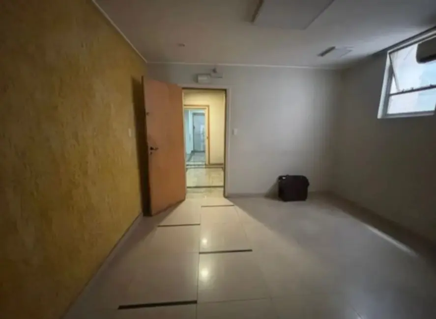 Loja à venda e para alugar, 109m2 em República, São Paulo - SP - imagem 8 Foto 8 de Loja à venda e para alugar, 109m2 em República, São Paulo - SP