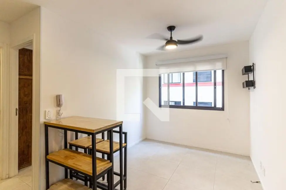 Kitnet com 1 quarto à venda, 28m2 em Santa Cecília, São Paulo - SP - imagem 1 Foto 1 de Kitnet com 1 quarto à venda, 28m2 em Santa Cecília, São Paulo - SP