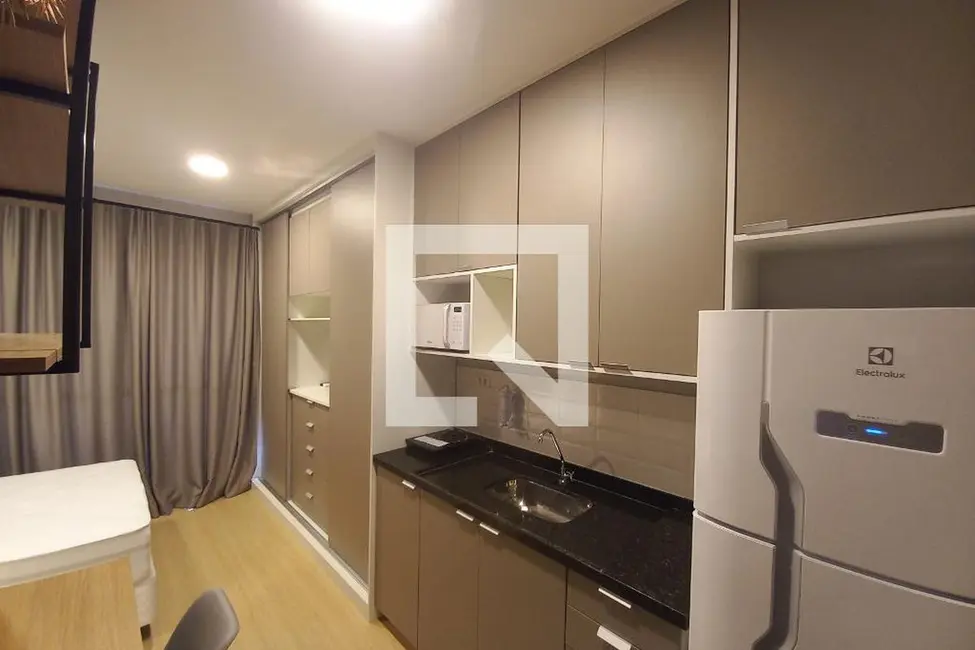 Kitnet com 1 quarto à venda, 27m2 em Higienópolis, São Paulo - SP - imagem 2 Foto 2 de Kitnet com 1 quarto à venda, 27m2 em Higienópolis, São Paulo - SP