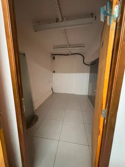 Loja à venda e para alugar, 360m2 em Cerqueira César, São Paulo - SP - imagem 7 Foto 7 de Loja à venda e para alugar, 360m2 em Cerqueira César, São Paulo - SP
