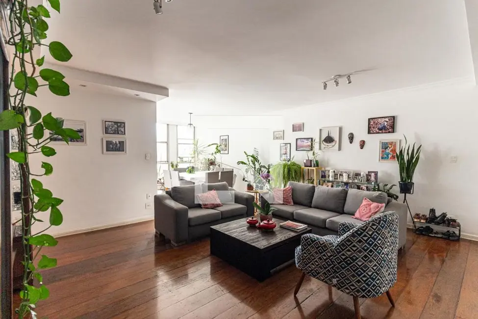 Apartamento com 3 quartos à venda, 165m2 em Santa Cecília, São Paulo - SP - imagem 3 Foto 3 de Apartamento com 3 quartos à venda, 165m2 em Santa Cecília, São Paulo - SP