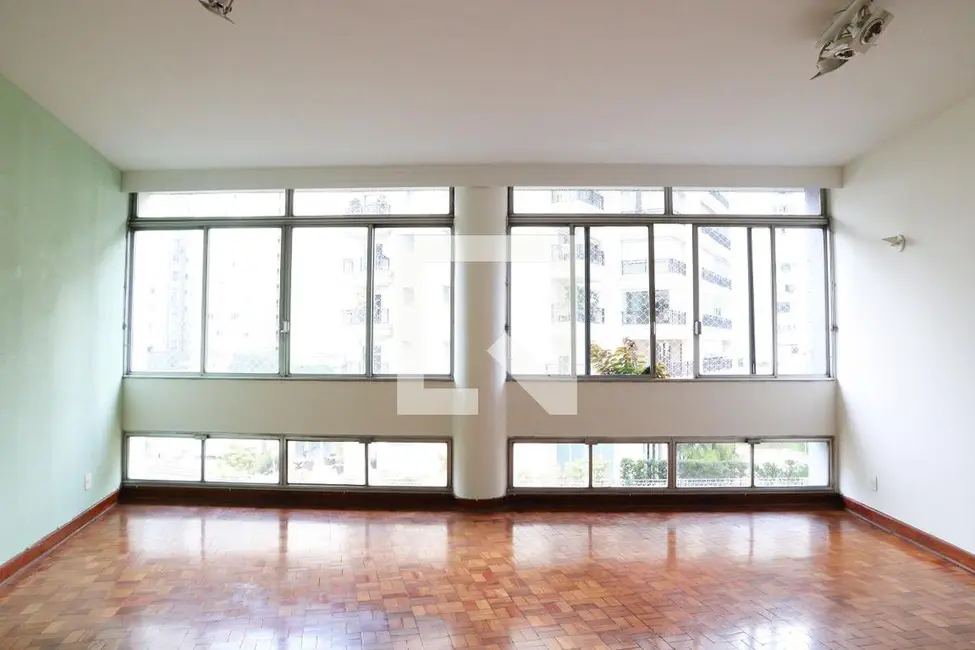 Apartamento com 3 quartos à venda, 140m2 em Santa Cecília, São Paulo - SP - imagem 2 Foto 2 de Apartamento com 3 quartos à venda, 140m2 em Santa Cecília, São Paulo - SP
