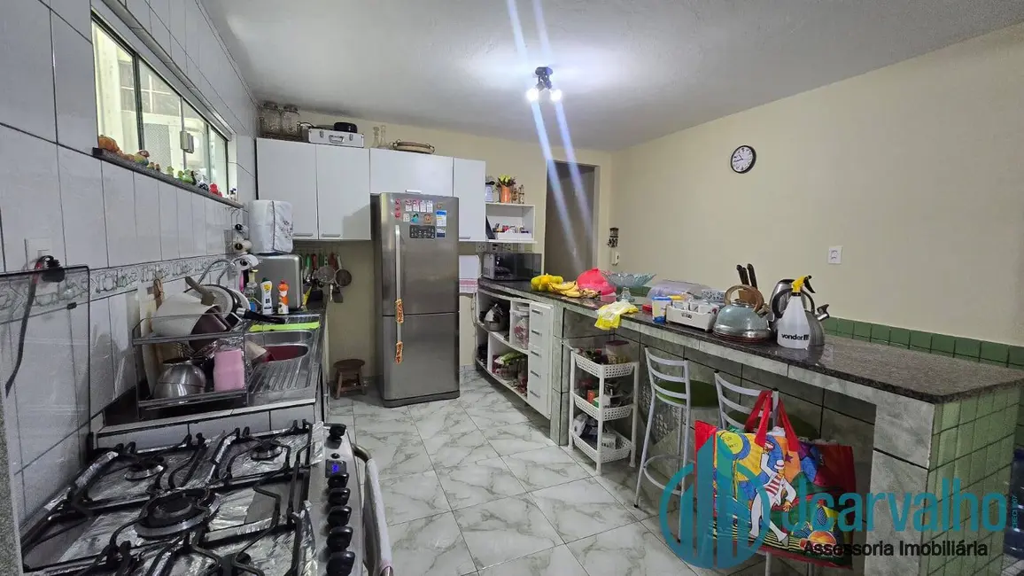 Casa com 3 quartos à venda, 180m2 em Canudos, Belem - PA - imagem 5 Foto 5 de Casa com 3 quartos à venda, 180m2 em Canudos, Belem - PA