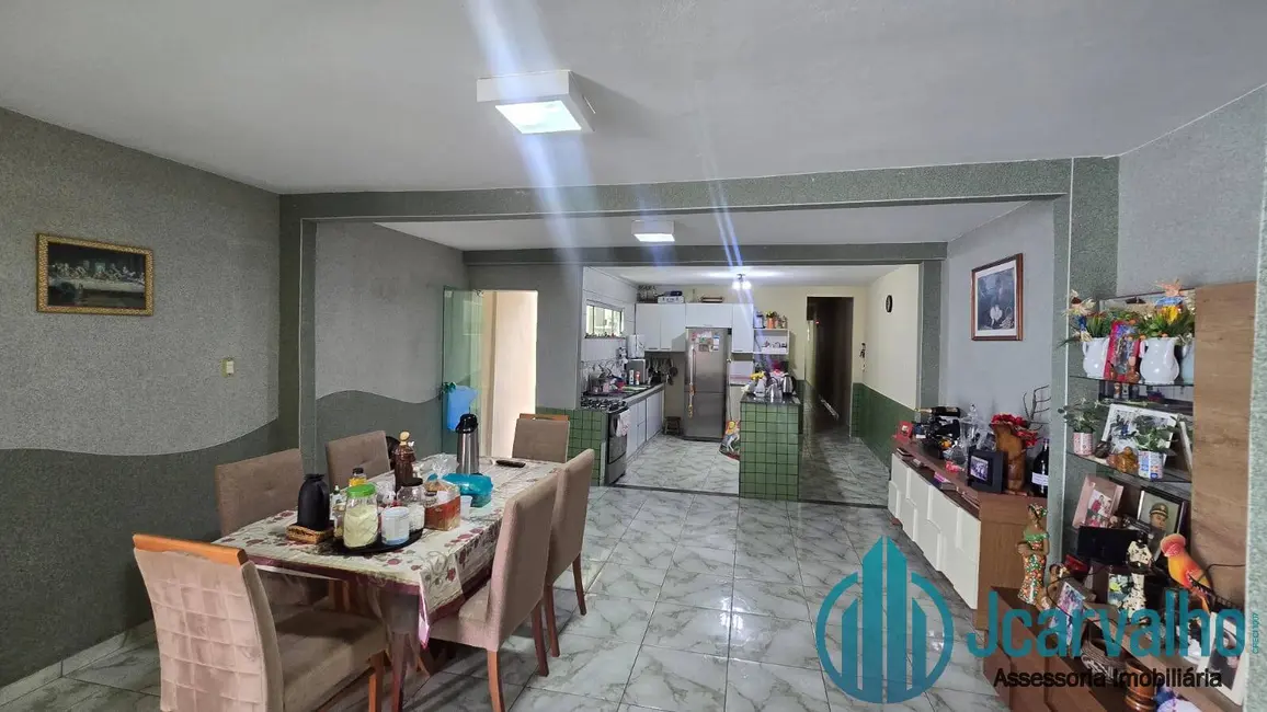 Casa com 3 quartos à venda, 180m2 em Canudos, Belem - PA - imagem 4 Foto 4 de Casa com 3 quartos à venda, 180m2 em Canudos, Belem - PA